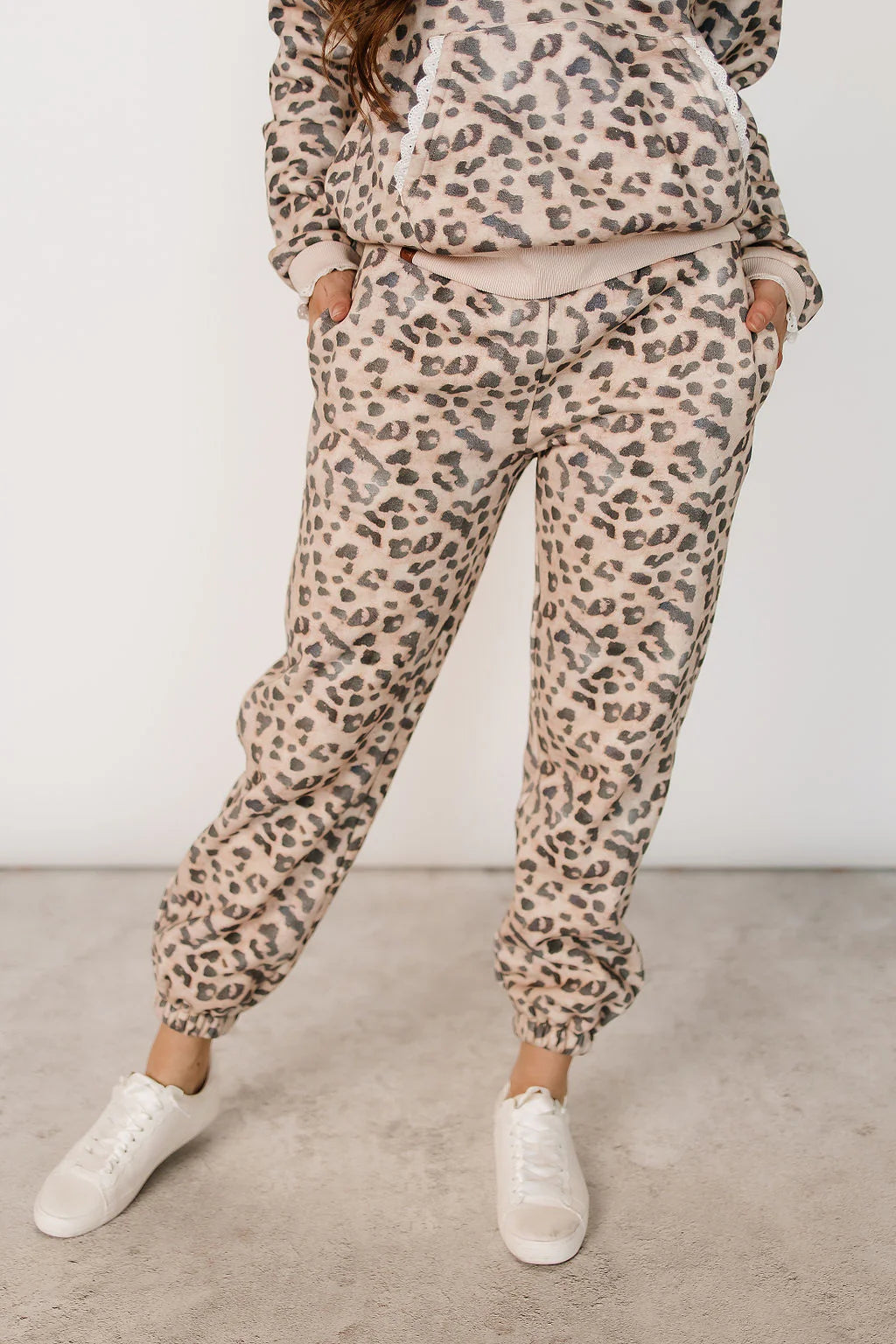 & Ave- Comfort Zone Joggers- Leopard