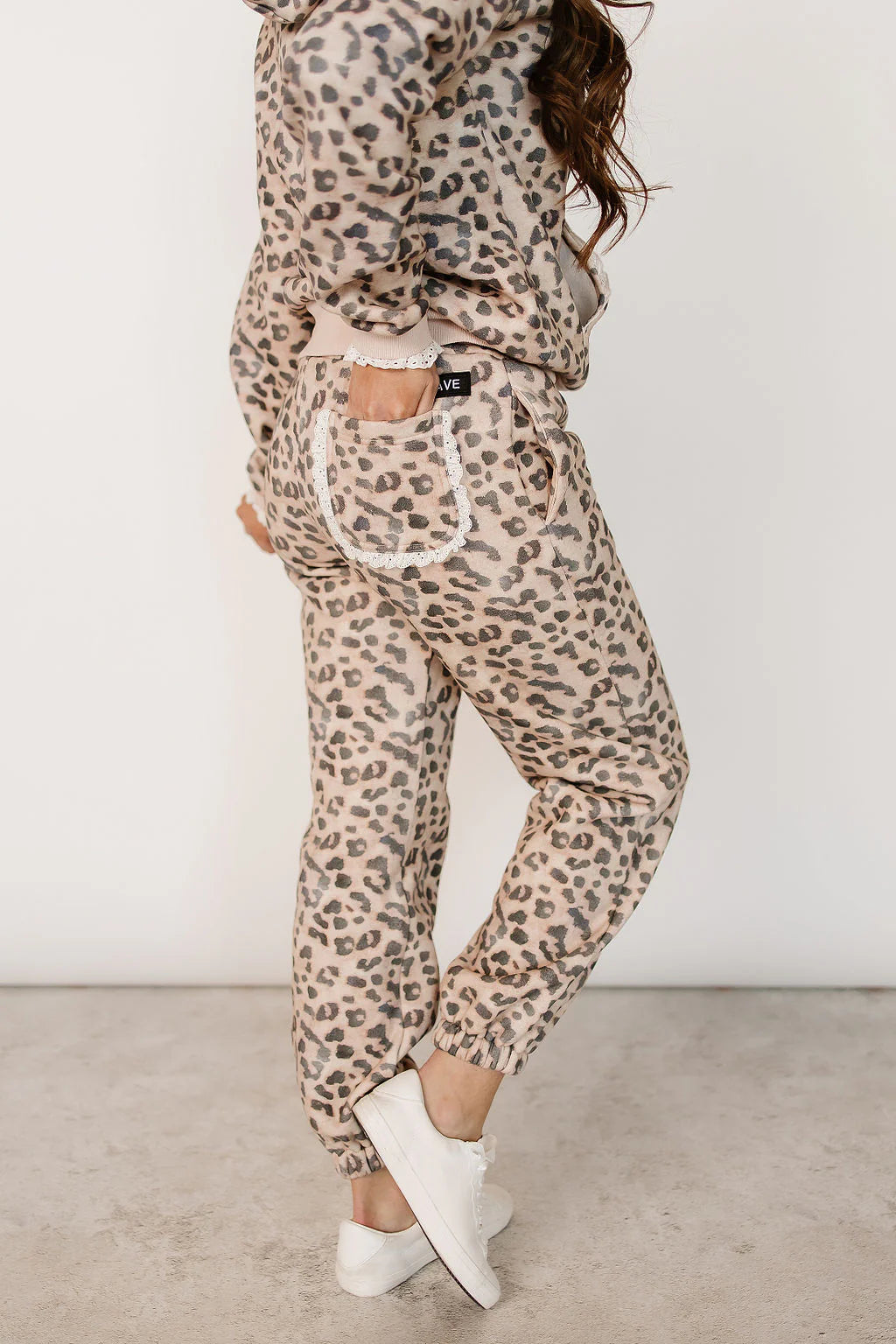 & Ave- Comfort Zone Joggers- Leopard