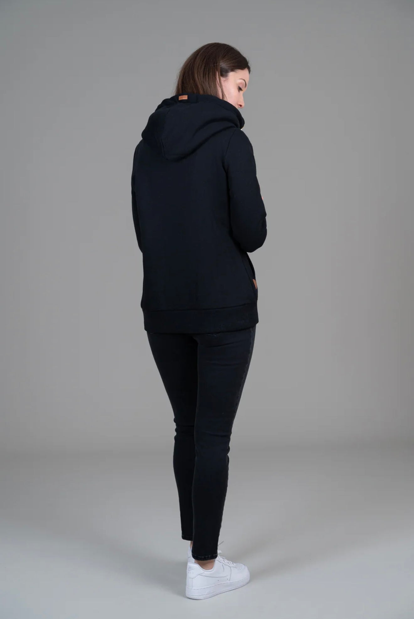 Wanakome- Artemis-Black-S left