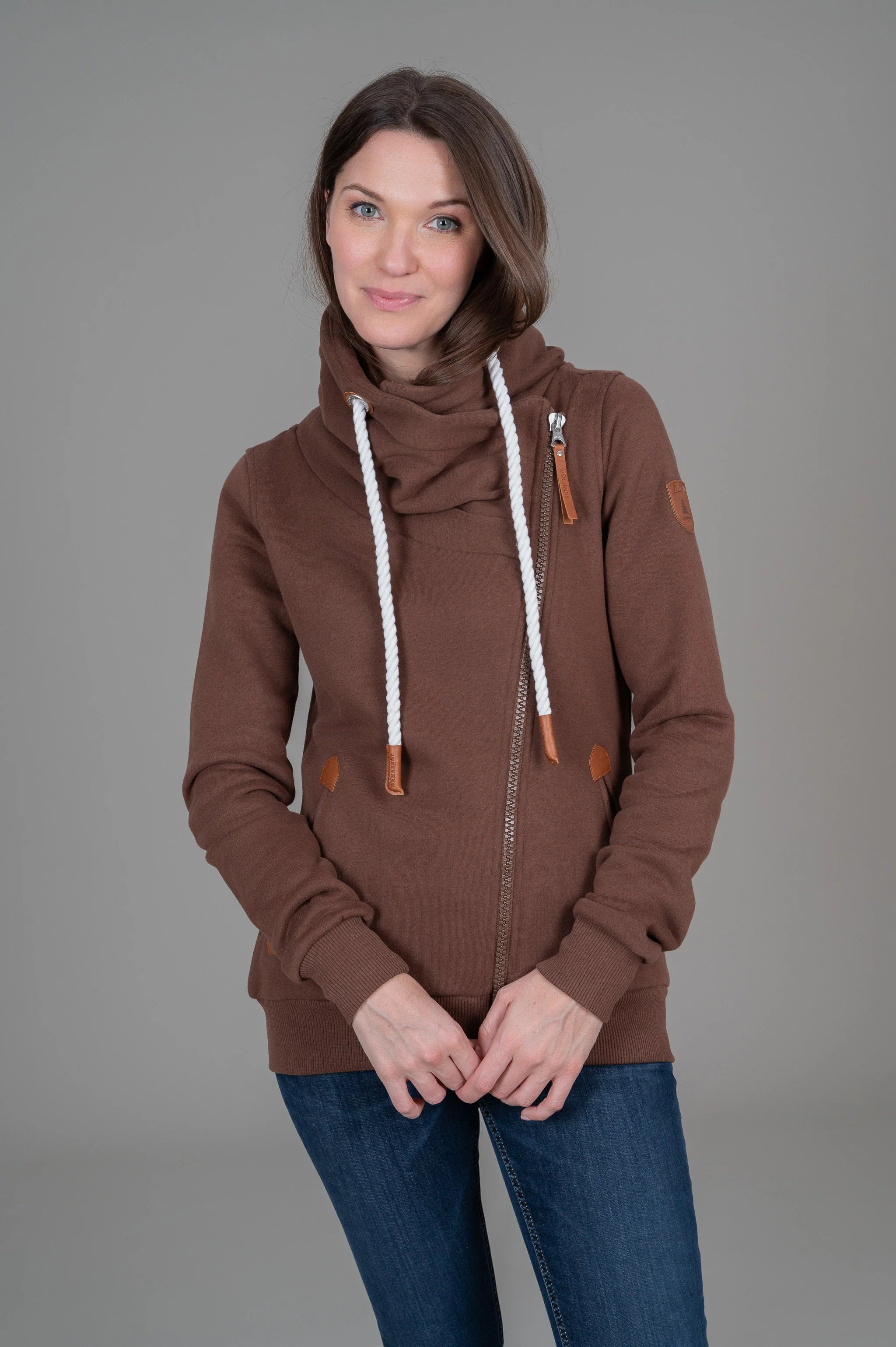 Wanakome- Hestia- Mahogany 2